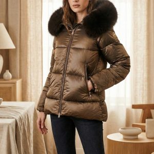 Abrigo corto acolchado de mujer