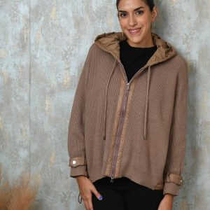 Chaqueta punto con cremallera y capucha